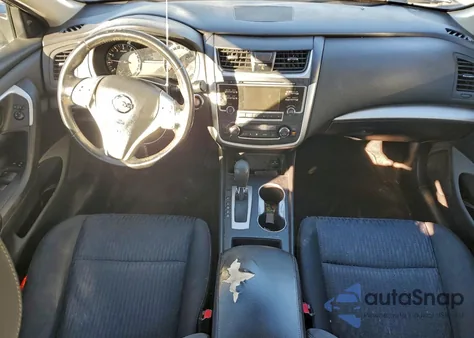 2016 Nissan Altima 2.5 z USA, uszkodzony, nr VIN 1N4AL3AP2GC125640